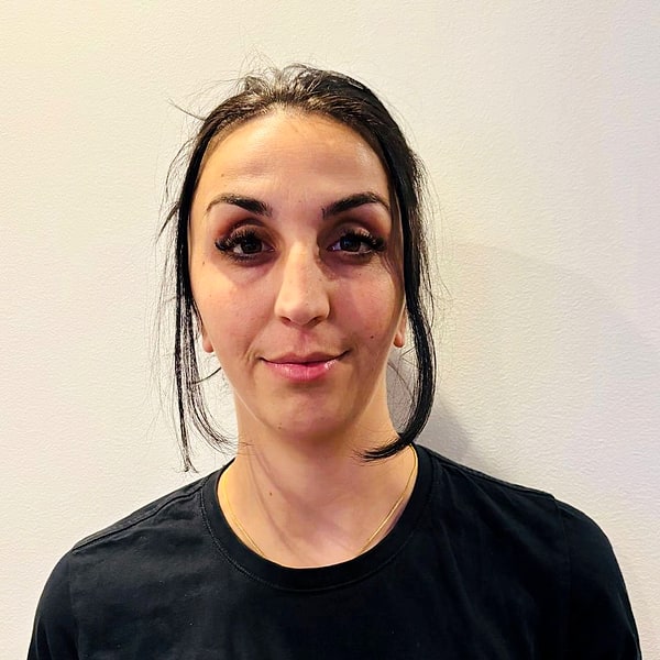 Porträtt av Mimoza Neza, städspecialist på Städly